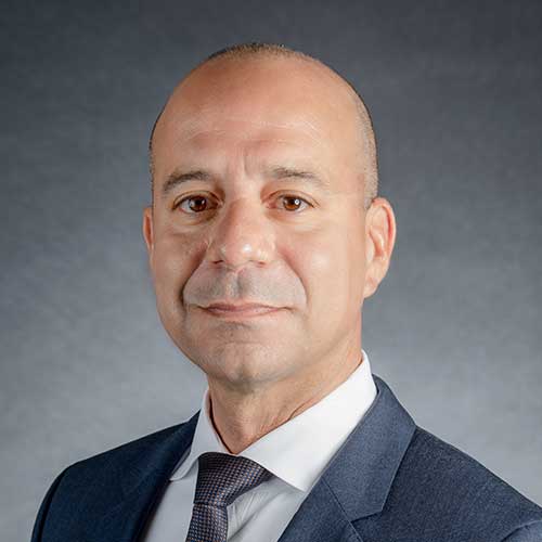 eric montes de oca headshot(1)